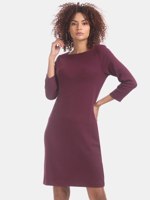 

GAP Women Burgundy Solid Sheath Dress