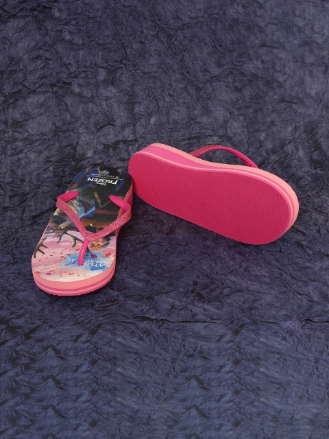 

Fame Forever by Lifestyle Girls Pink & Silver-Toned Frozen Printed Thong Flip-Flops