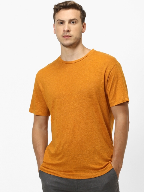 

Celio Men Orange Solid Round Neck Pure Linen T-shirt