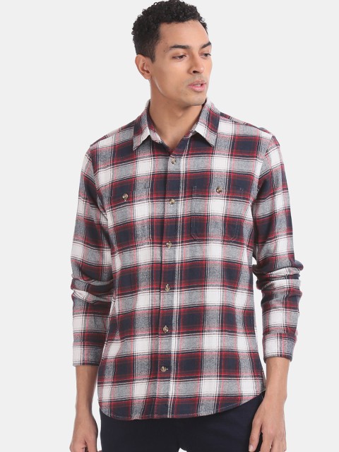 

GAP Men Red & Navy Blue Checked Long Sleeve Flannel Shirt