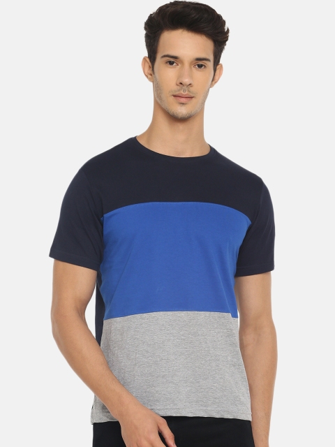 

Chennis Men Navy Blue & Grey Colourblocked Round Neck T-shirt