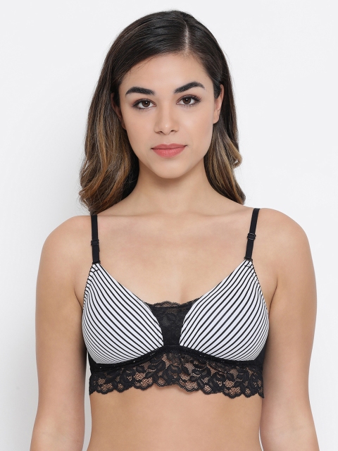 

Clovia Black & Black Lace Non-Wired Lightly Padded Bridal Bralette Bra BR2022P1332B