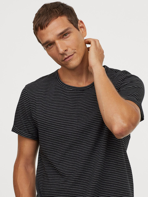 

H&M Men Black & White Striped Slub Jersey T-shirt