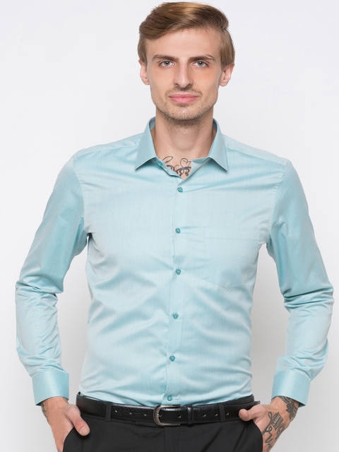 

Globus Men Blue Regular Fit Solid Casual Shirt