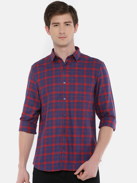 

Chennis Men Navy Blue & Red Slim Fit Checked Casual Shirt