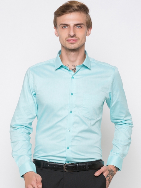 

Globus Men Blue Regular Fit Solid Casual Shirt