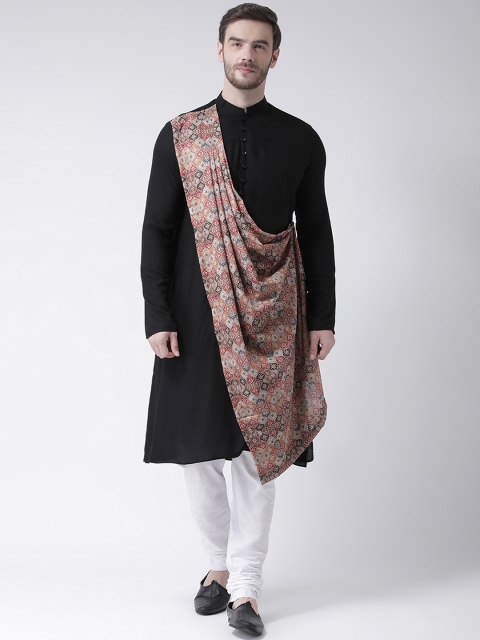 

DEYANN Men Black & Red Solid Straight Kurta With Attached Drape