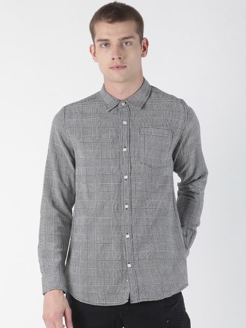 

Blue Saint Men Grey & Black Slim Fit Checked Casual Shirt