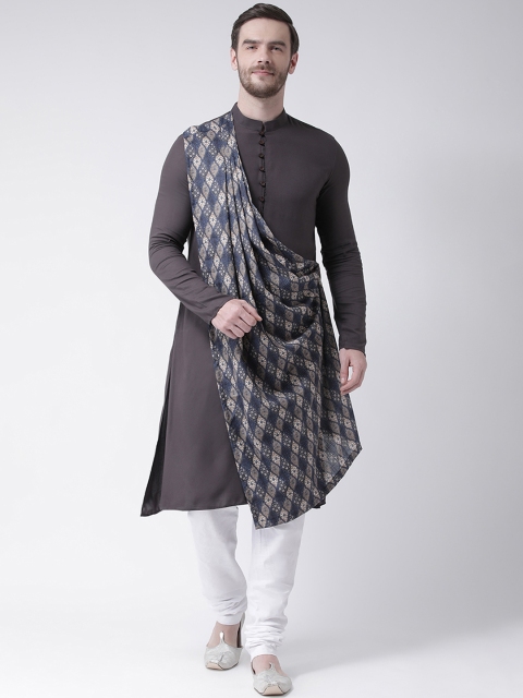 

DEYANN Men Grey & White Printed Kurta with Churidar & Attached Dupatta