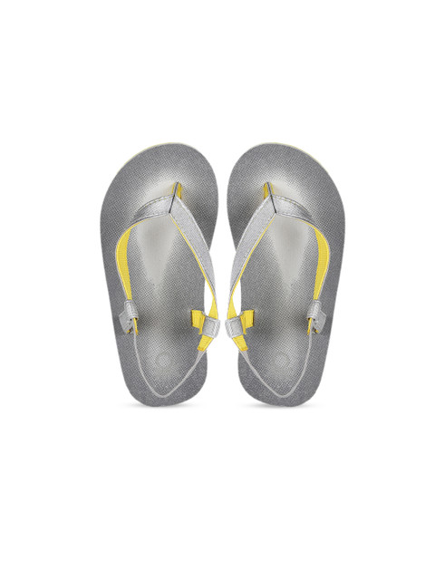 

United Colors of Benetton Girls Grey Printed Thong Flip-Flops