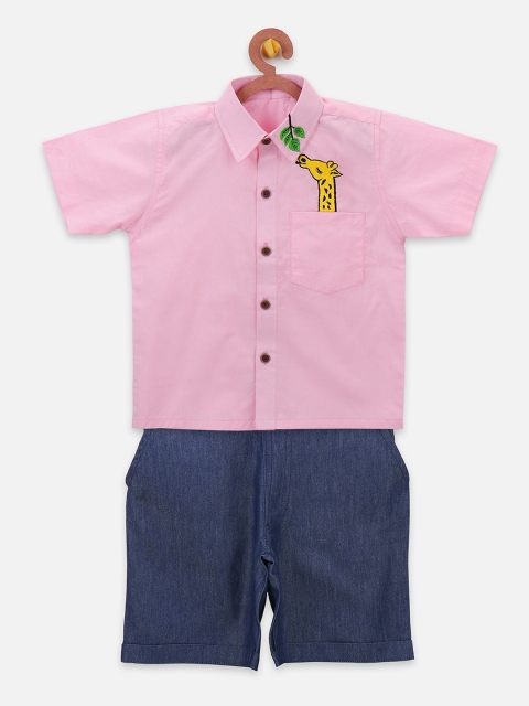

LilPicks Boys Pink & Navy Blue Giraffe Embroidered Shirt with Denim Shorts