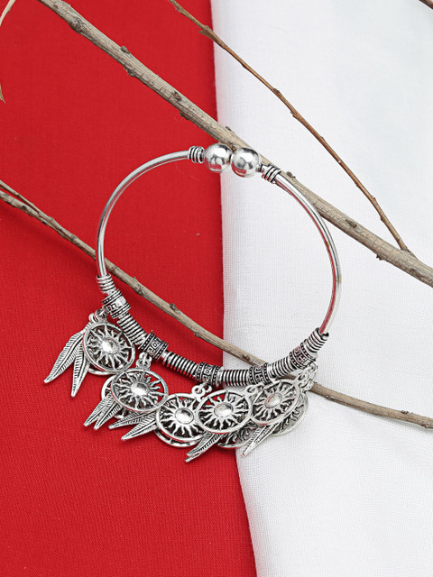 

ZeroKaata Silver-Plated Oxidized Floral Charm Bracelet