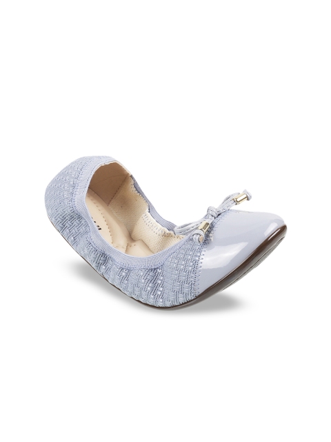 

Mochi Women Blue Textured Ballerinas