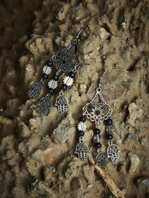 

ZeroKaata Silver-Toned Oxidised Classic Drop Earrings