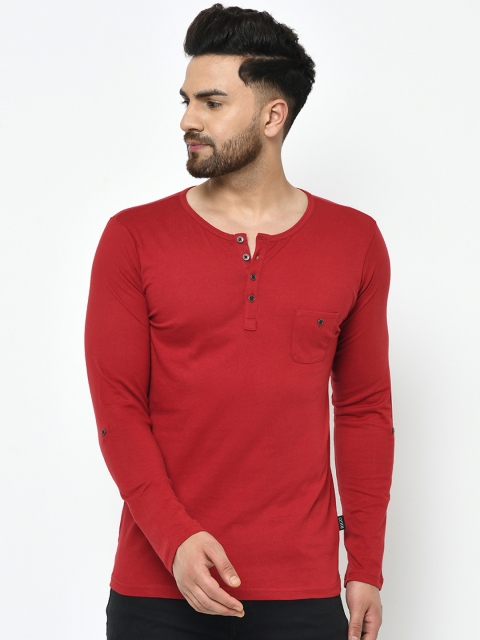 

Rigo Men Maroon Solid Henley Neck T-shirt