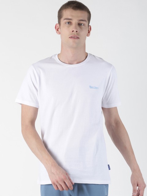 

Blue Saint Men White Solid Round Neck T-shirt