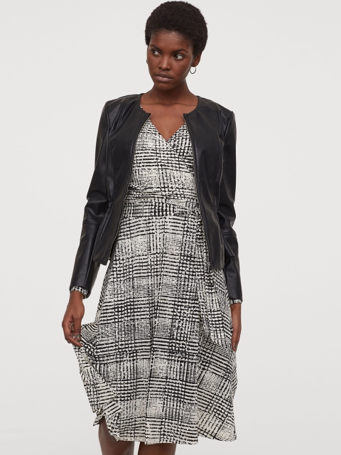 

H&M Women Black & White Printed Crepe Wrap Dress