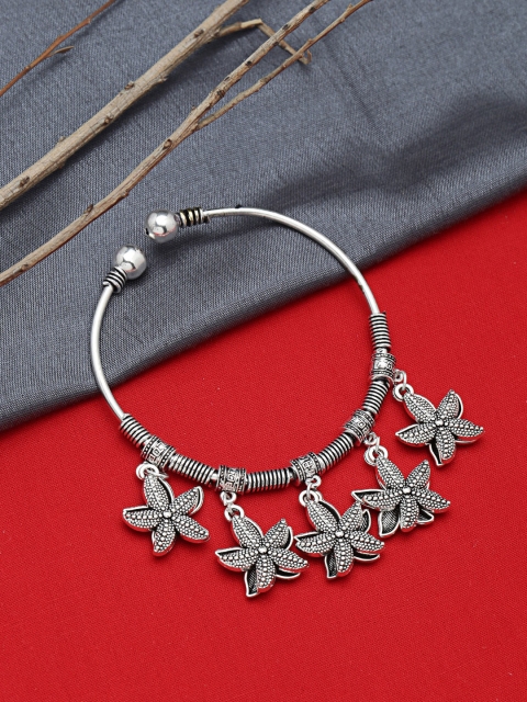 

ZeroKaata Silver-Plated Oxidized Starfish Charm Bracelet