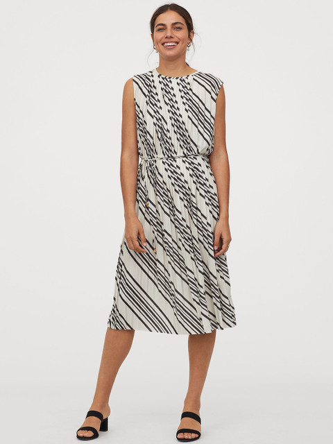 

H&M Women White Printed Pleated Dress