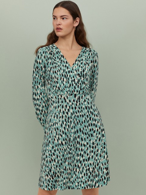 

H&M Women Mint Green & Black Animal Print Jersey Crepe Dress