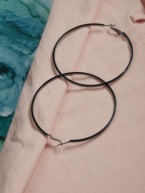

ZeroKaata Black Circular Handcrafted Hoop Earrings