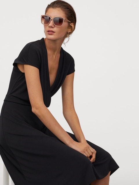 

H&M Women Black Solid V-Neck Dress
