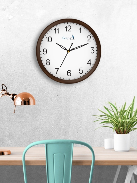 

Story@home Brown Round Solid Analogue Wall Clock 25 cm