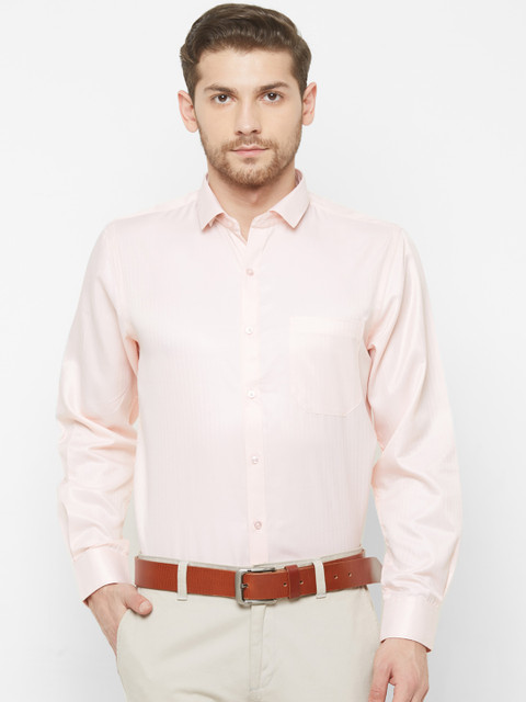 

Solemio Men Peach-Coloured Regular Fit Solid Formal Shirt