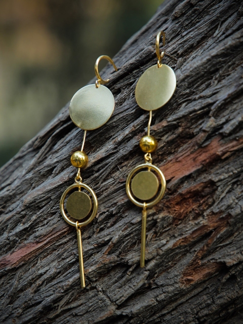 

ZeroKaata Gold-Toned Classic Drop Earrings