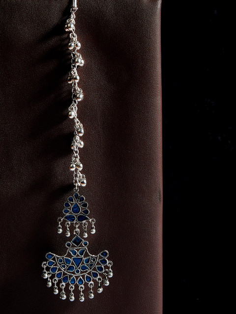 

ZeroKaata Silver-Plated Blue Enamelled Oxidised Tribal Maang Tikka