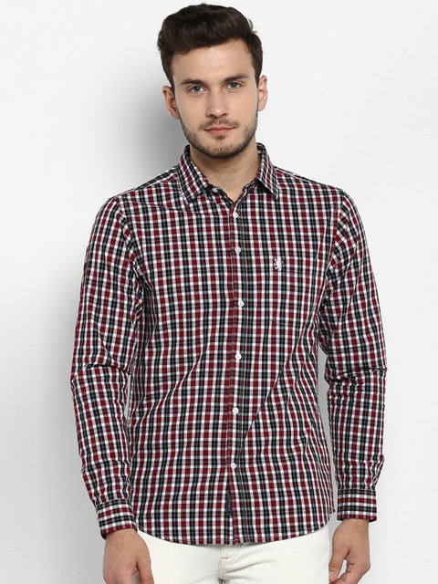 

Red Tape Men Maroon & Black Regular Fit Checked Casual Shirt