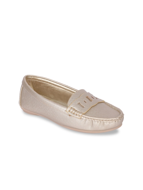 

Sole To Soul Women Beige Solid Ballerinas