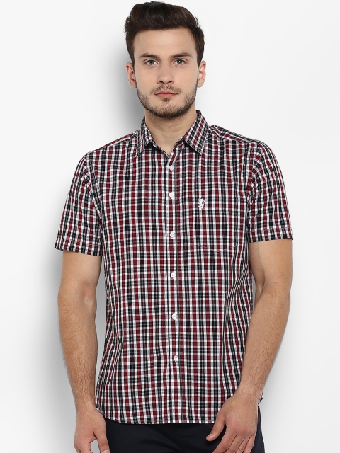 

Red Tape Men Red & Black Regular Fit Checked Casual Shirt