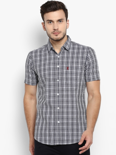 

Red Tape Men Navy Blue & White Regular Fit Checked Casual Shirt