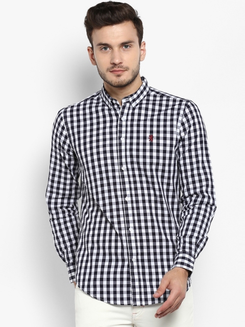 

Red Tape Men Navy Blue & White Regular Fit Checked Casual Shirt