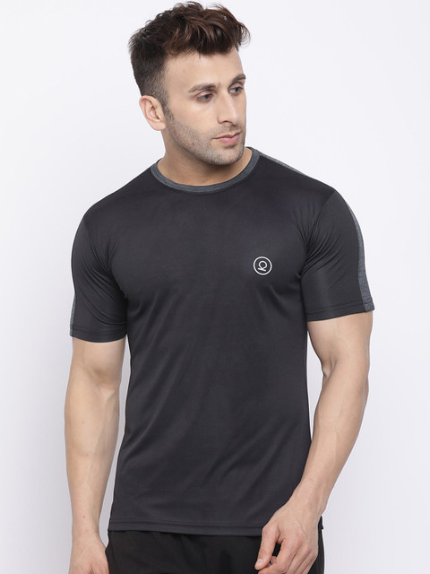 

Chkokko Men Black Solid Round Neck T-shirt