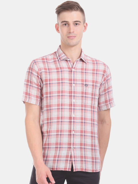 

Arrow Sport Men Pink & White Slim Fit Checked Casual Shirt