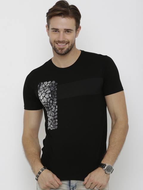 

Rex Straut Jeans Men Black & Grey Printed Round Neck T-shirt