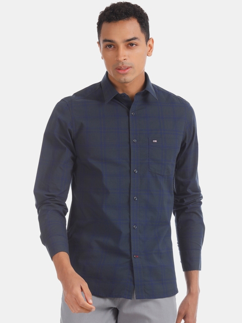

Arrow Sport Men Green & Navy Blue Slim Fit Checked Casual Shirt