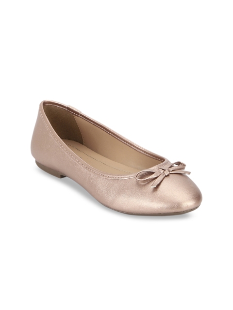 

Mode by Red Tape Women Rose Gold Solid Ballerinas