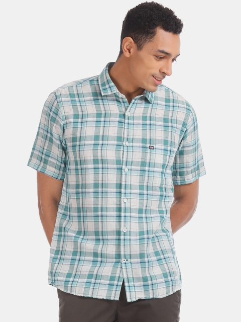 

Arrow Men Green & White Regular Fit Checked Casual Shirt