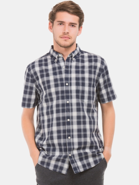 

Aeropostale Men Blue & White Regular Fit Checked Casual Shirt