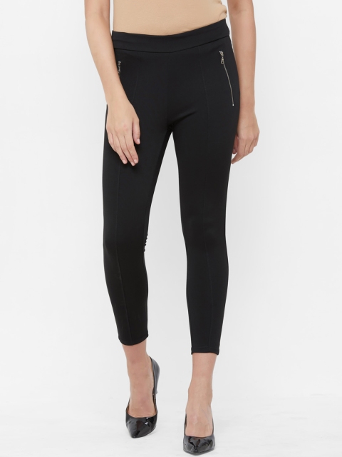 

109F Women Black Solid Treggings