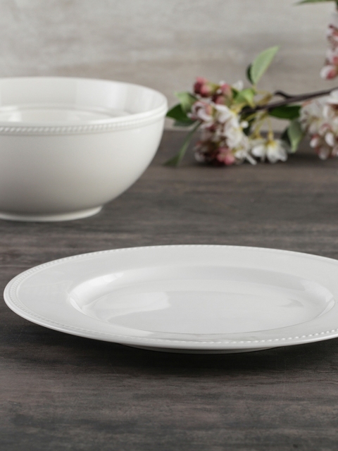

Pure Home and Living Set Of 4 White Solid Ceramic Dinner Plates
