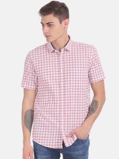 

Ruggers Men White & Red Regular Fit Checked Casual Shirt