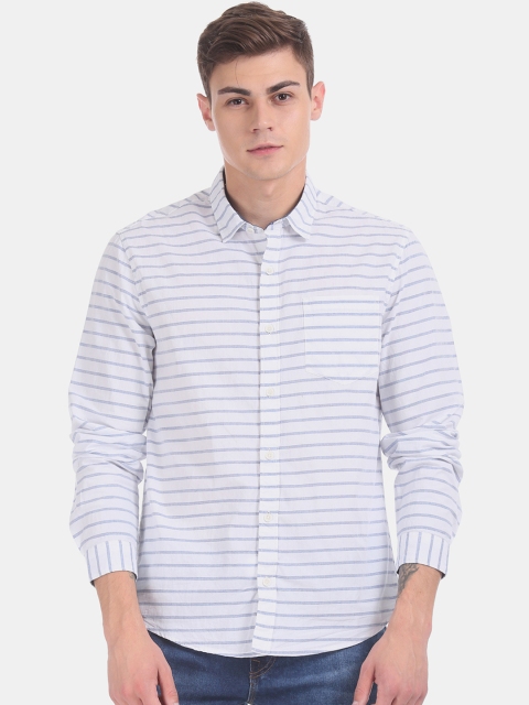 

Ruggers Men White Regular Fit Striped Casual Shirt