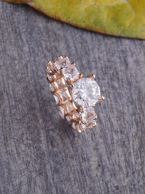 

Tistabene Rose Gold-Plated & White International Diamonds Studded Handcrafted Contemporary Solitaire Finger Ring
