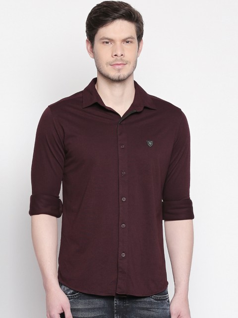 

Mufti Men Maroon Slim Fit Solid Casual Shirt