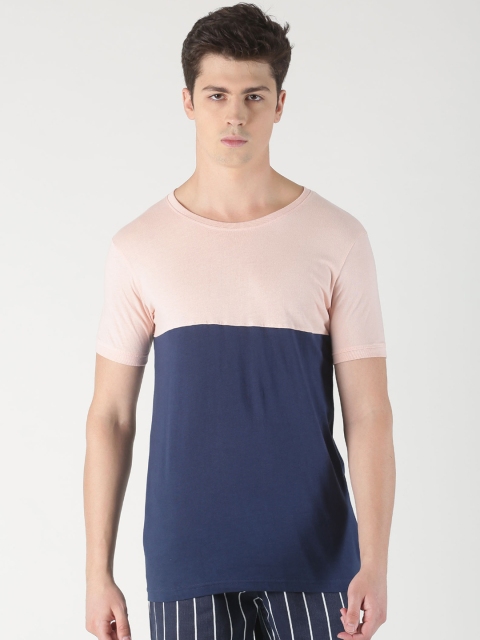 

Blue Saint Men Pink & Navy Blue Colourblocked Round Neck T-shirt