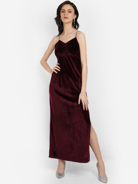 

COVER STORY Women Burgundy Solid Velvet Maxi Dress